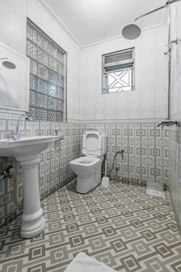 Santa Maria Hotel Entebbe Bagian luar foto