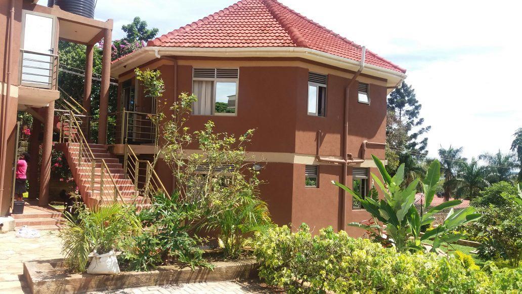 Santa Maria Hotel Entebbe Bagian luar foto